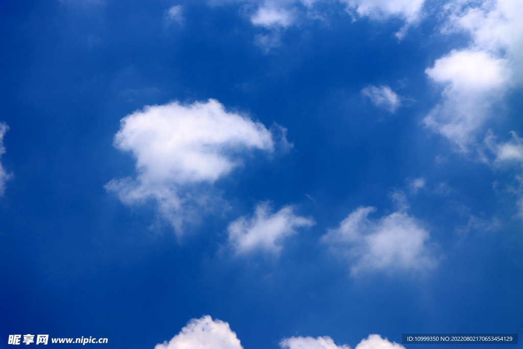 蓝天白云