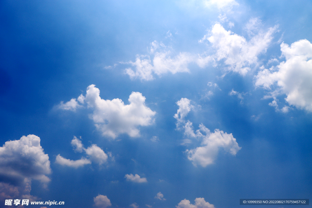 蓝天白云