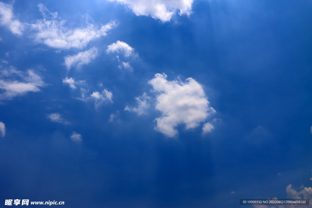 蓝天白云