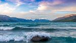 高清晰新西兰山海浪潮壁纸·
