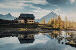 静谧山村小屋山
