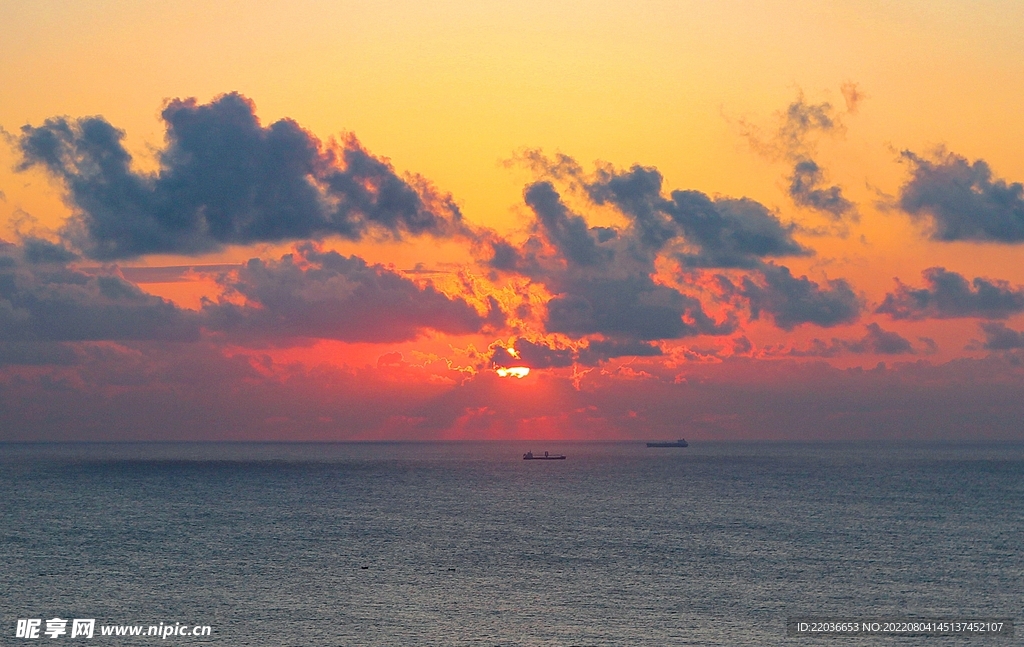海地平线日落