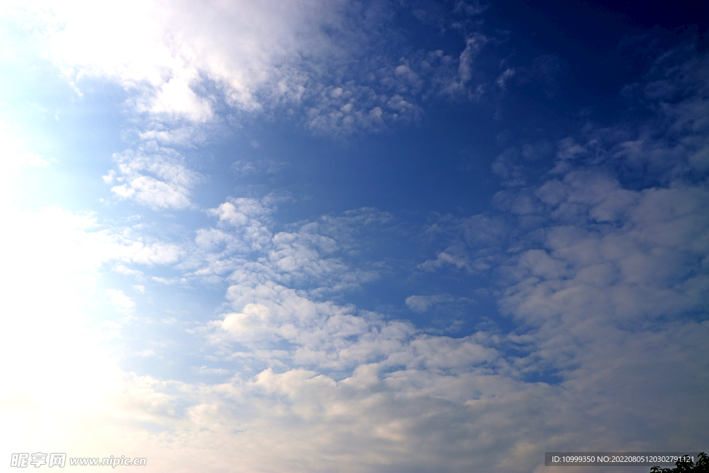 蓝天白云