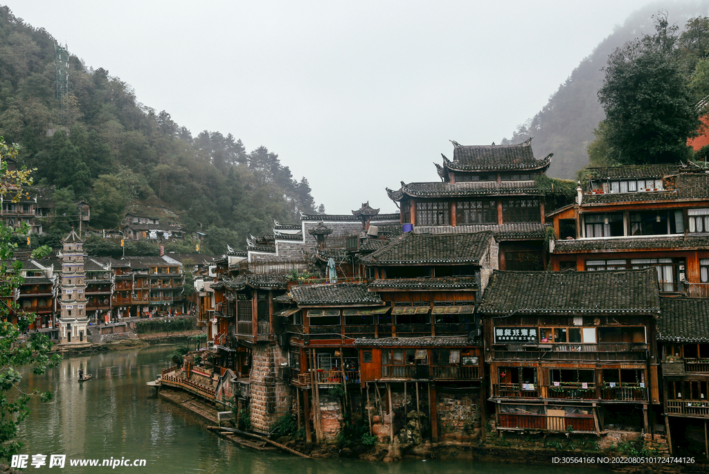 户外复古旅游小镇建筑