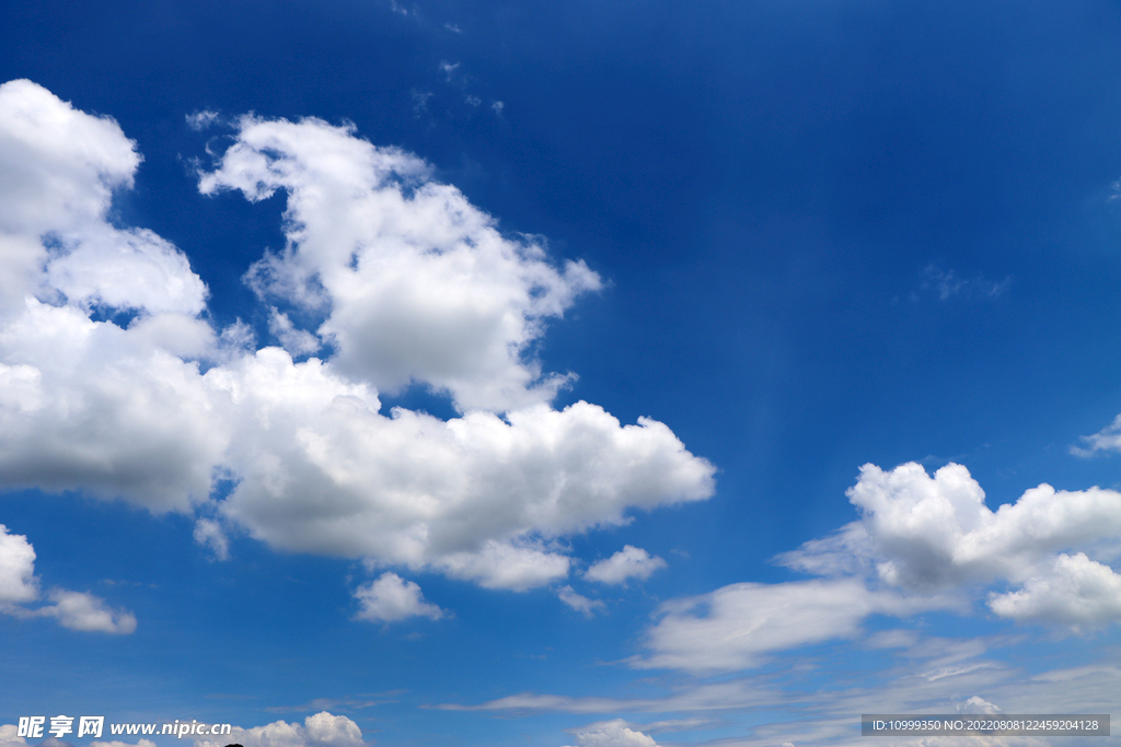 蓝天白云