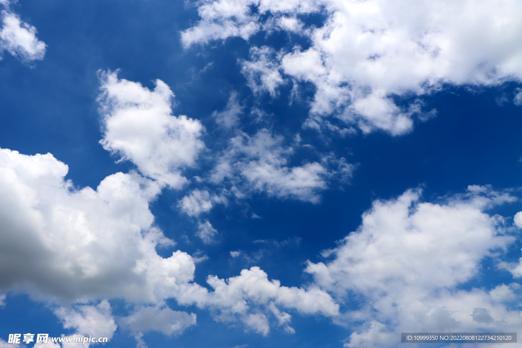 蓝天白云