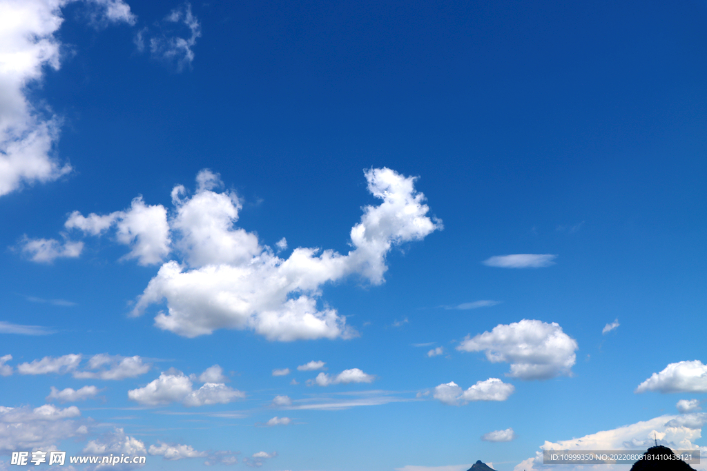 蓝天白云