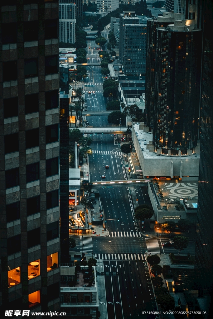 城市路景
