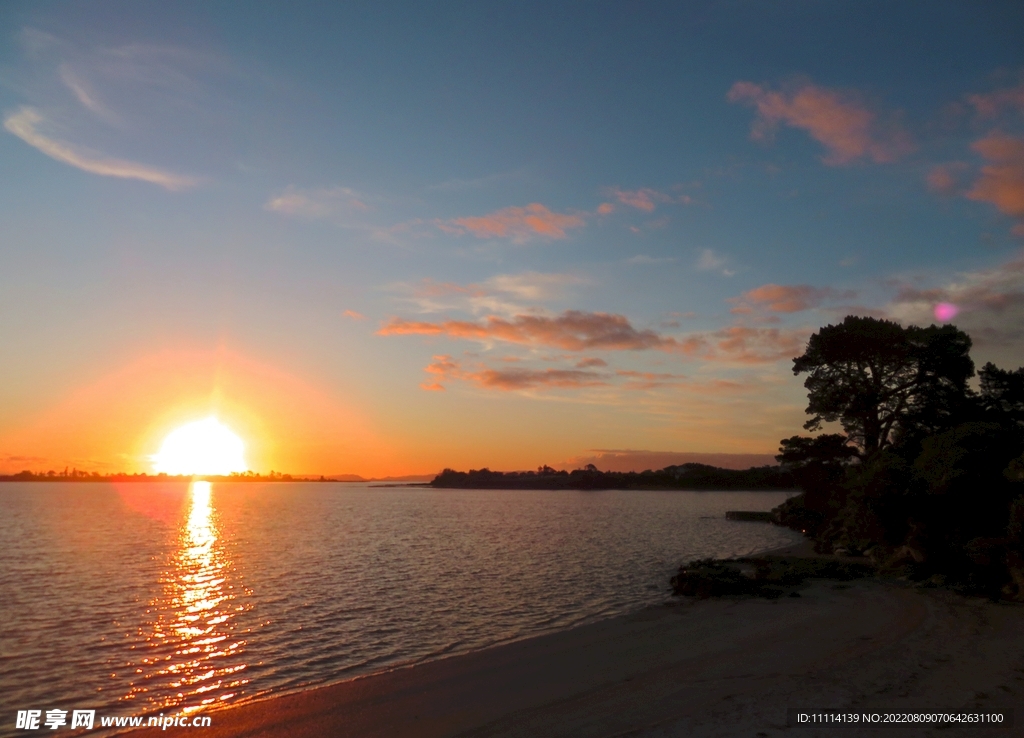 海滨夕阳风光