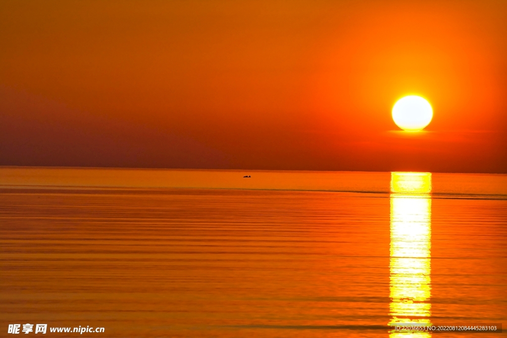 黄昏海上夕阳