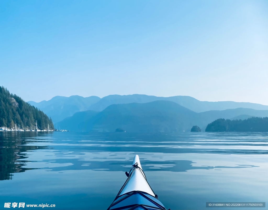 海水山景