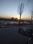 车窗外的夕阳