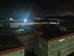夜色下的工厂厂房