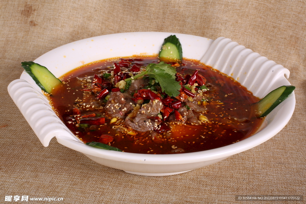 红油麻辣肥牛美食