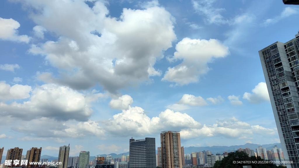 天空