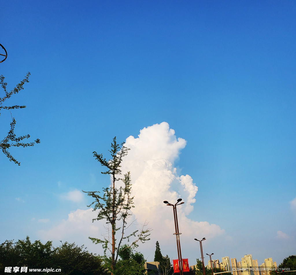 蓝天 白云 蘑菇云 晴天