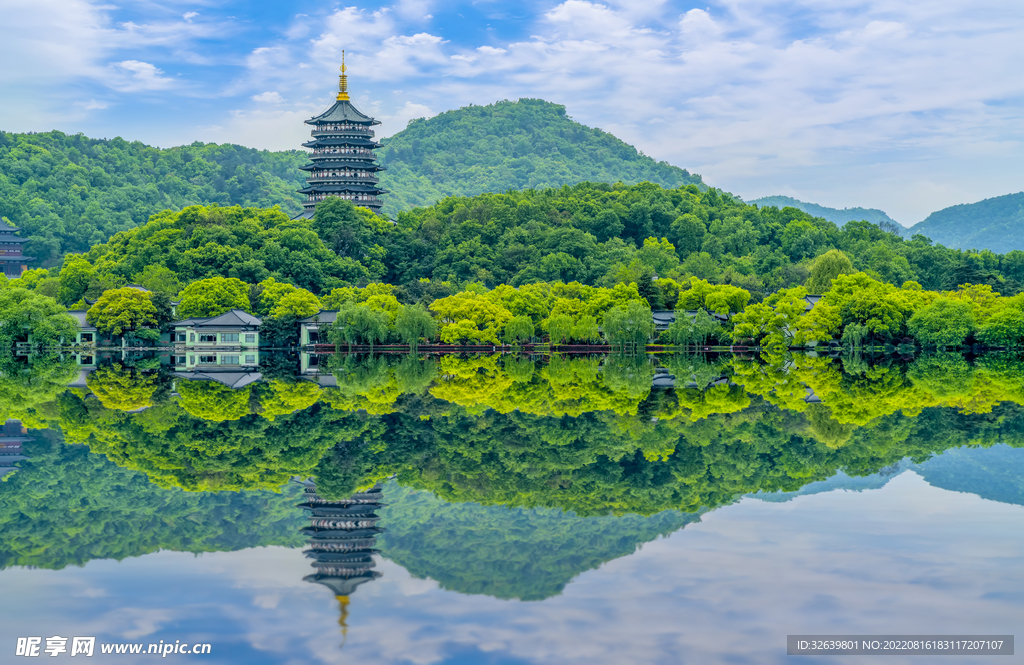 西湖宝塔