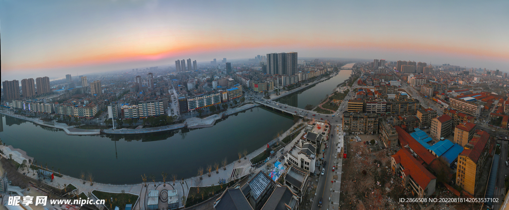 洪湖一河两岸