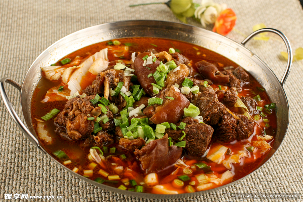 砂锅焖羊肉美食