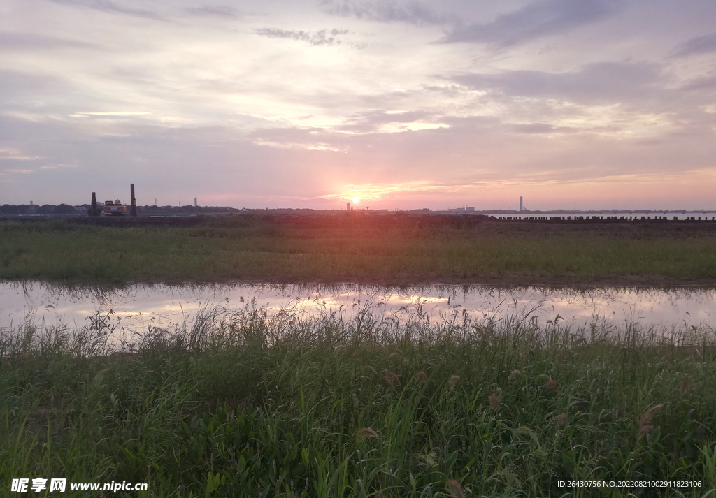 湖边晚霞日落夕阳