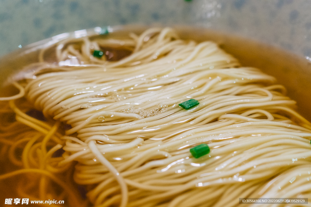 香葱龙须面美食