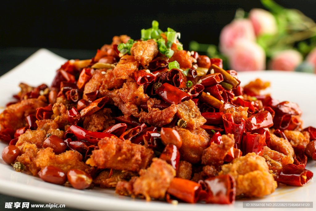 辣子鸡丁美食