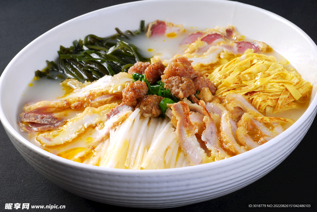 酥肉丸子汤