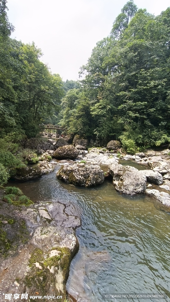 龙苍沟叠翠溪景区