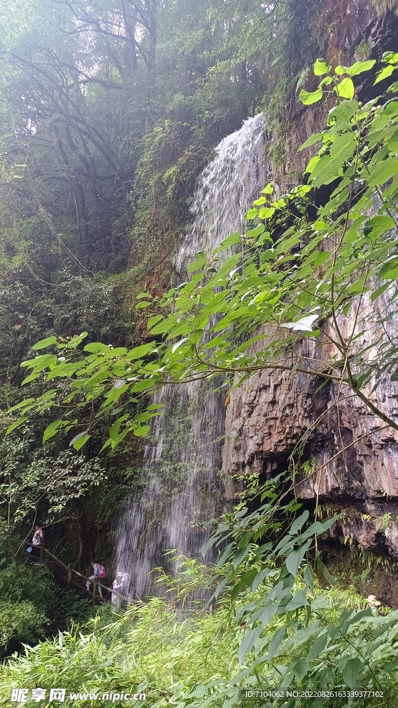 龙苍沟叠翠溪景区