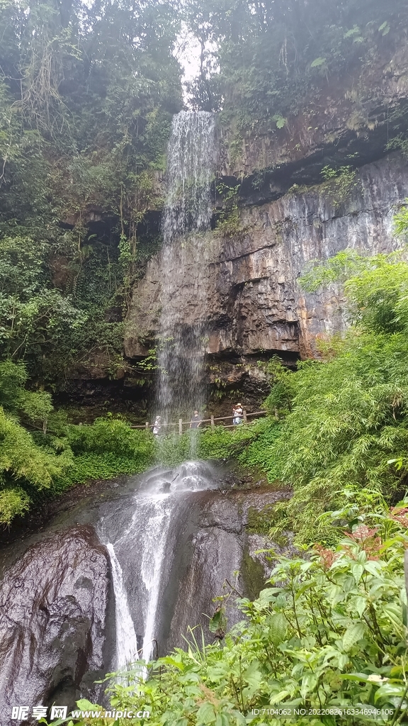 龙苍沟叠翠溪景区