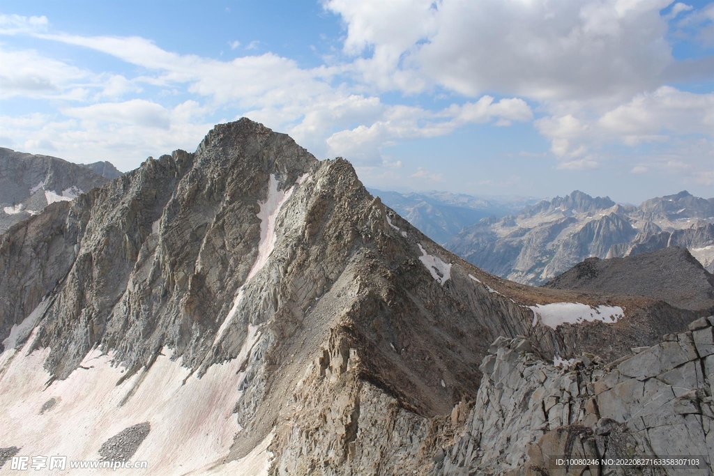 阿尔卑斯山脉 云山 黄昏 连绵