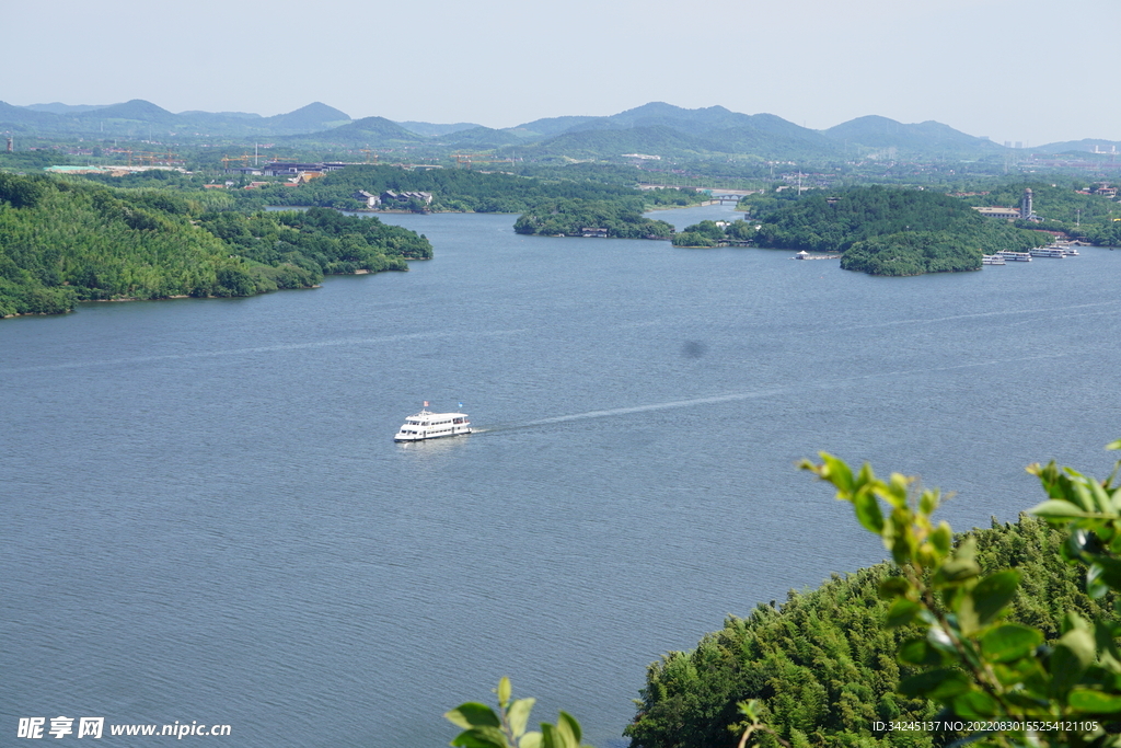 夏日天目湖