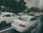 雨天车窗玻璃美景  下雨天 雨
