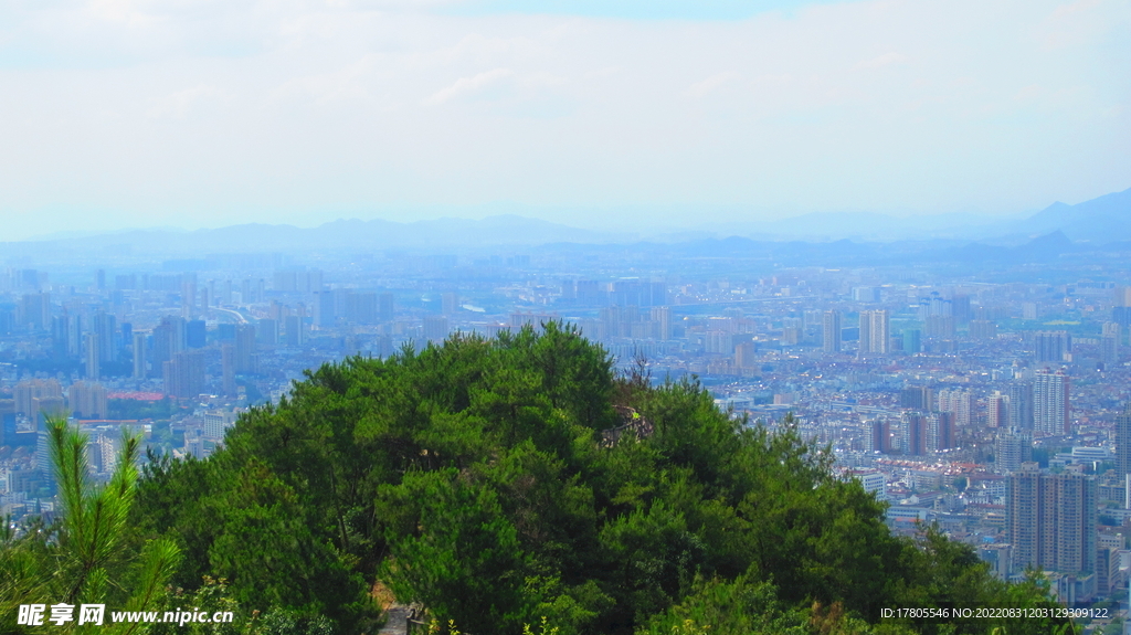  都市风景如画    街边公园