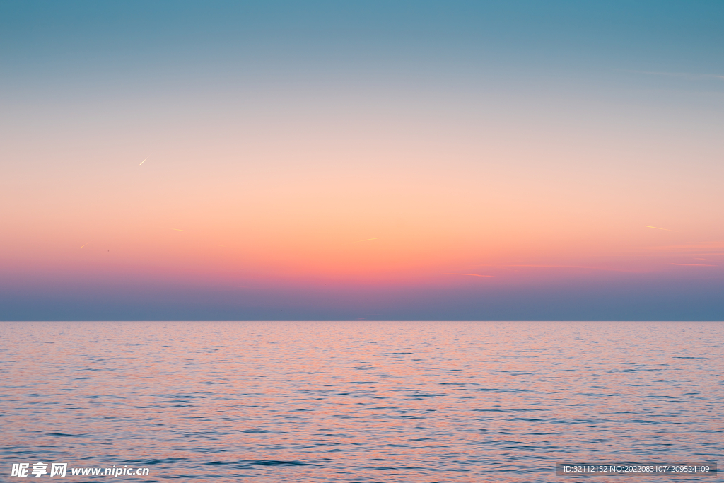 海上日出