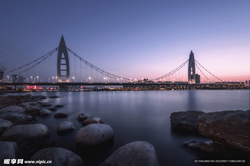 城市江景