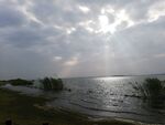 湖边夕阳