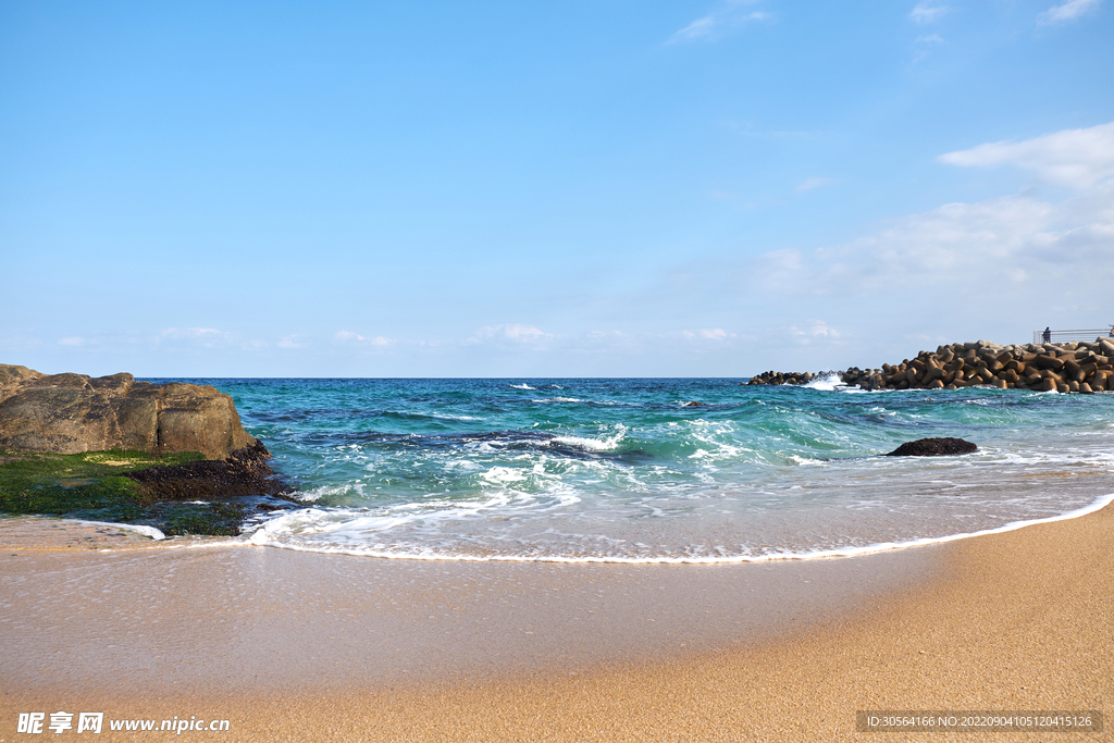 沙滩海水