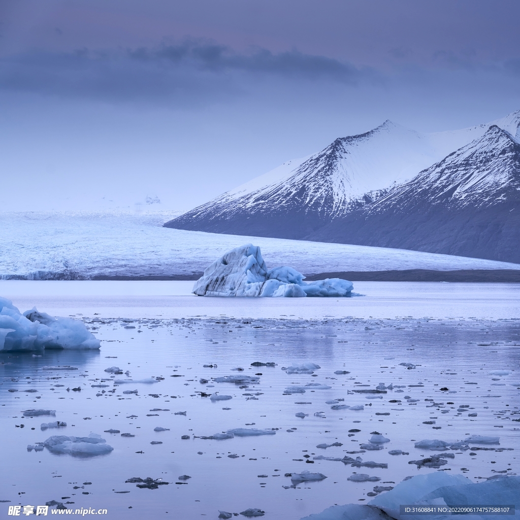 冰极昼海海破冰摄影图配图高清摄影大图-千库网