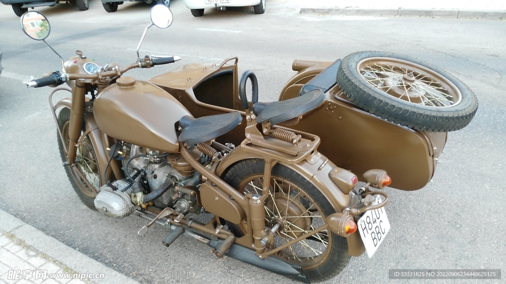 摩托车