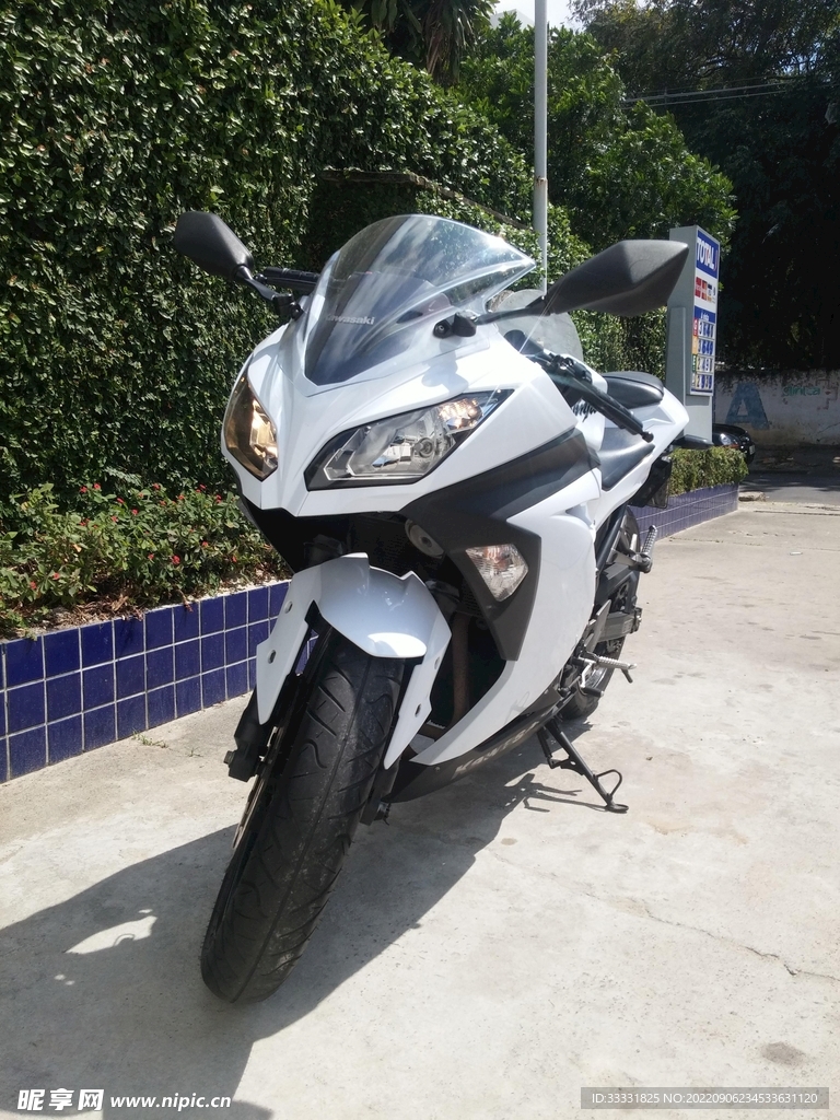 摩托车