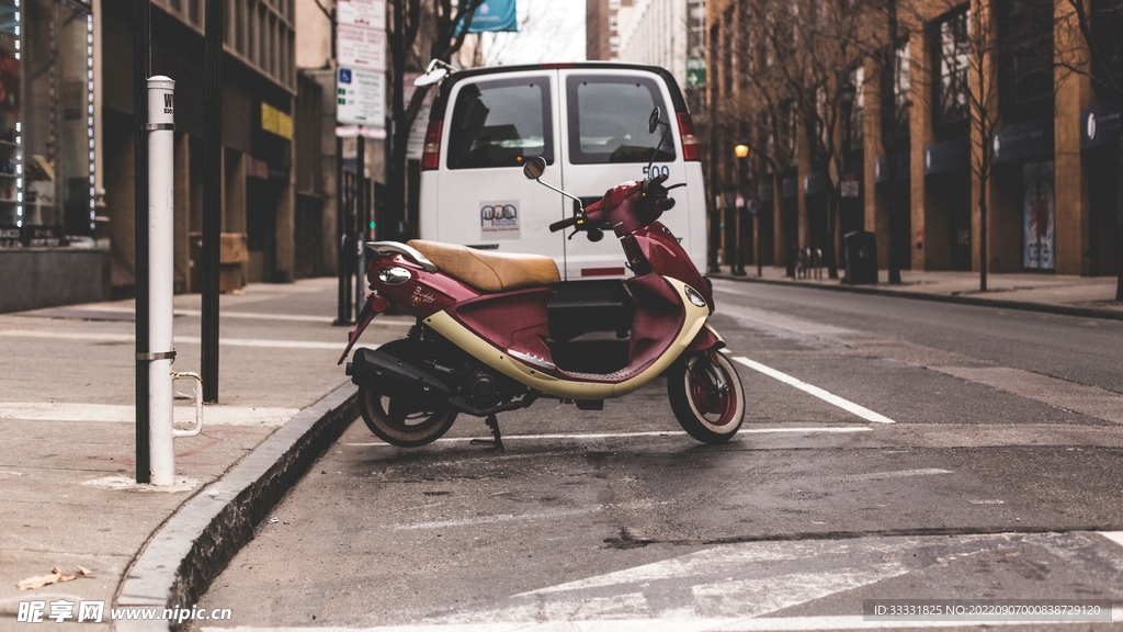 摩托车