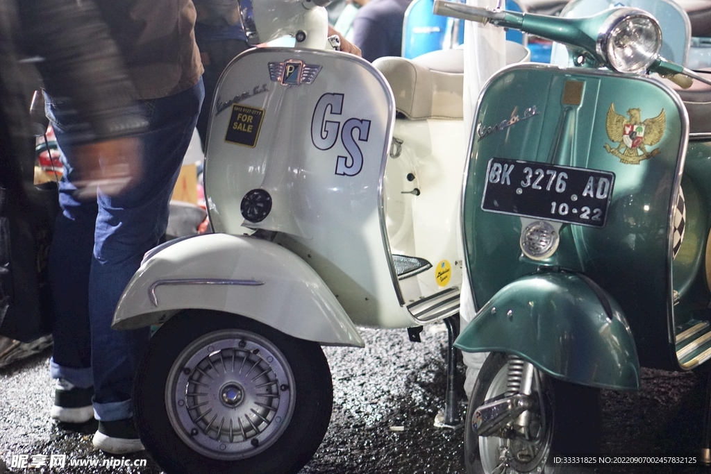 摩托车