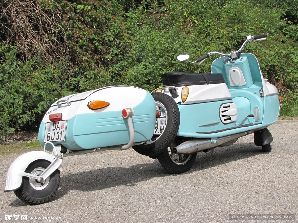 摩托车
