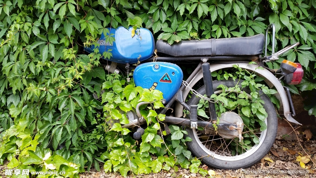 摩托车