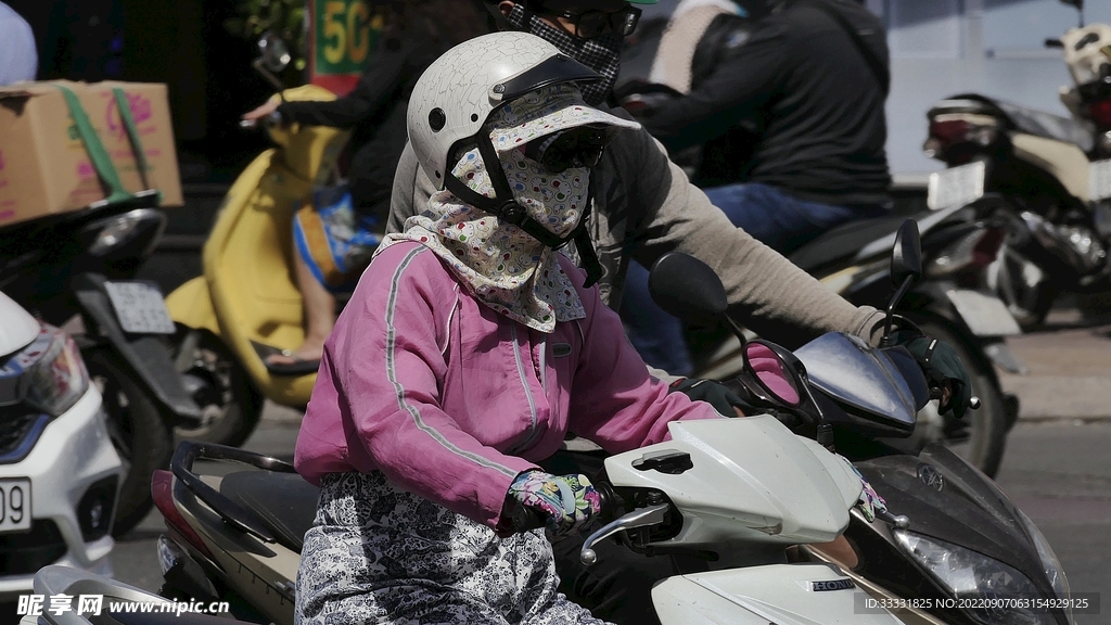 摩托车