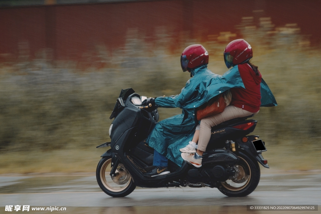 摩托车