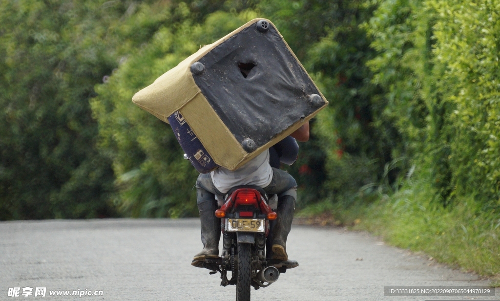 摩托车