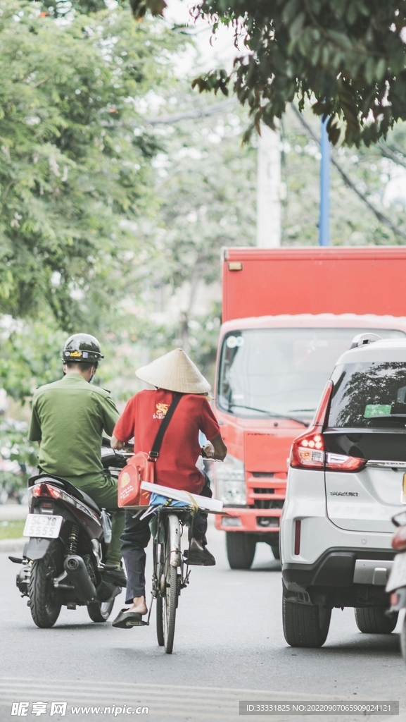 摩托车