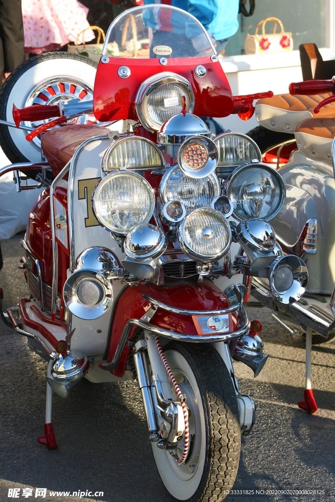 摩托车